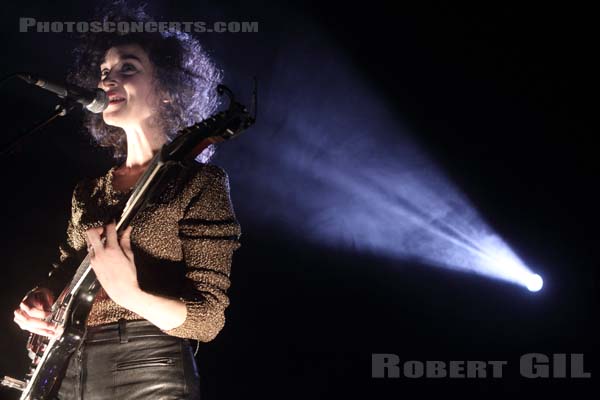 ST VINCENT - 2011-11-30 - PARIS - Cafe de la Danse - 